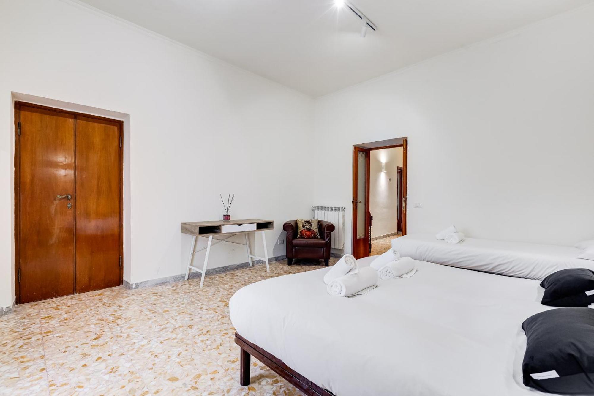 Vivilo Collection - San Vito View Apartment - 3 Bdr 2 Baths Roma Dış mekan fotoğraf